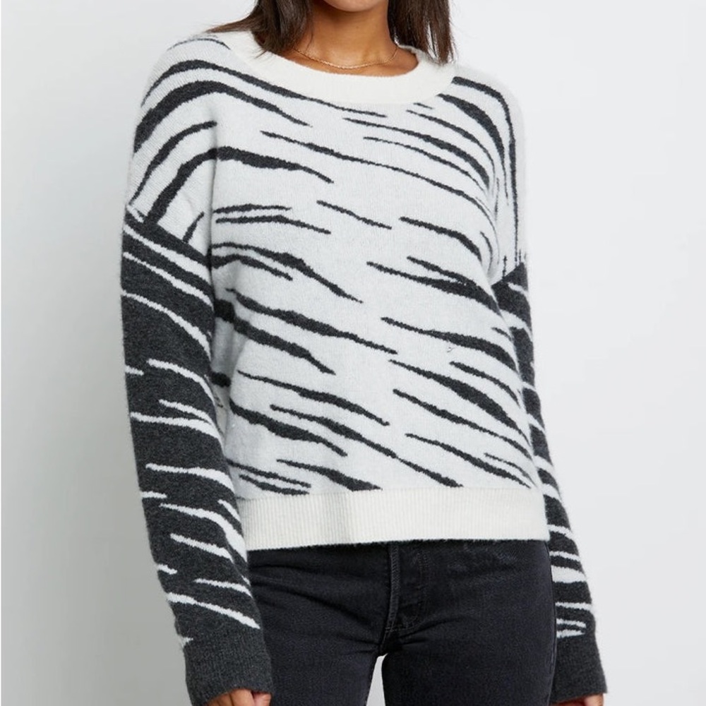 Rails Gray White Tiger Zebra Fluffy Chunky Cropped Drop Shoulder Sweater Jumper